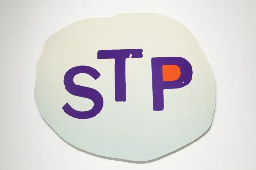STP (557C, 468C, 2685C, 172C)