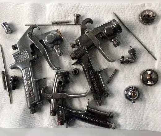 Iwata Spray Guns (Cleaning for Flood Paintings)