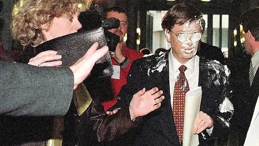 Bill Gates Pie in Face